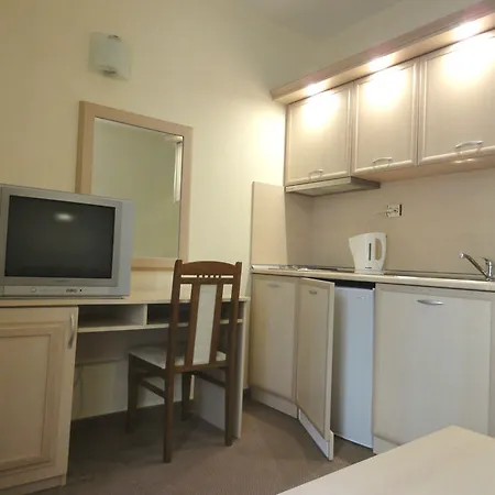 Хотел Avalon 3*